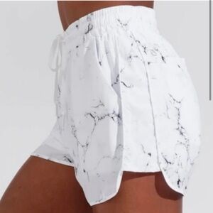 NWT BuffBunny Women’s Marble Flo Shorts XS